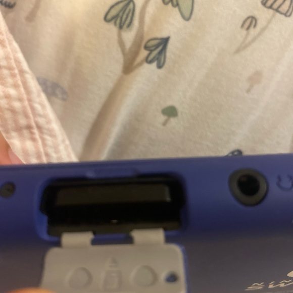 Nintendo Switch Lite - Picture 9 of 10
